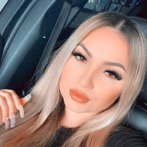 Meet your Posher, Marissa